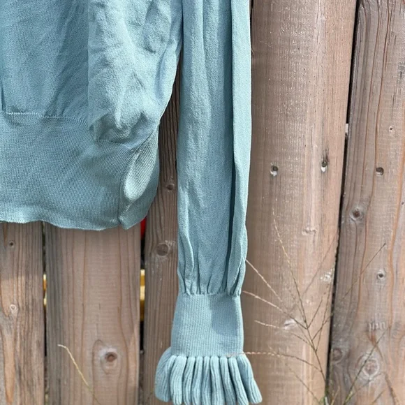 Zara women’s Ruffle knit sweater with Bow - Picture 9 of 14